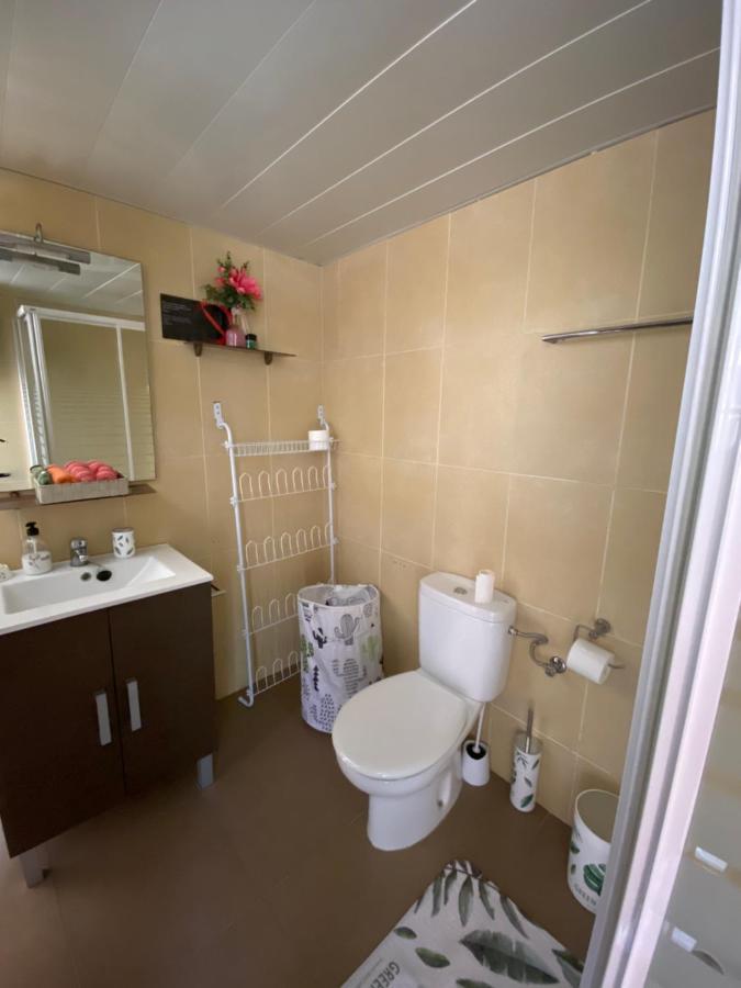 Estudio En La Playa De Calafell. Barcelona Екстериор снимка