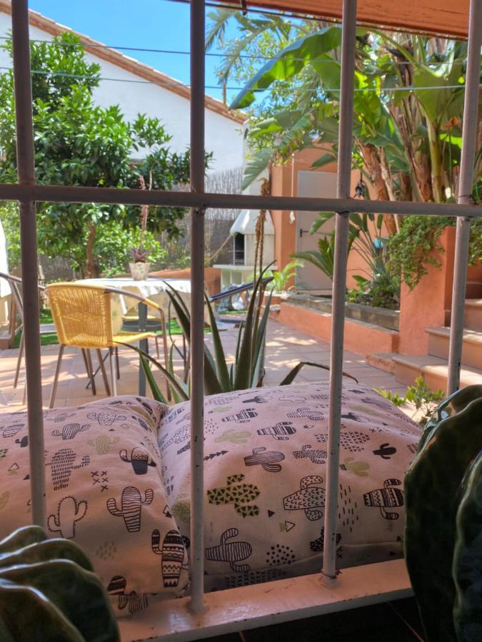 Estudio En La Playa De Calafell. Barcelona Екстериор снимка