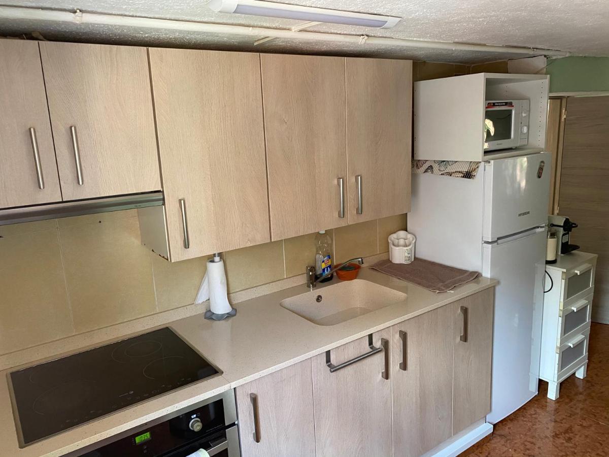 Estudio En La Playa De Calafell. Barcelona Екстериор снимка